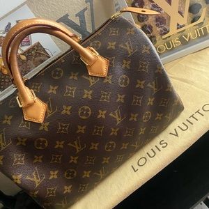 STUNNING Authentic Louis Vuitton Speedy 30